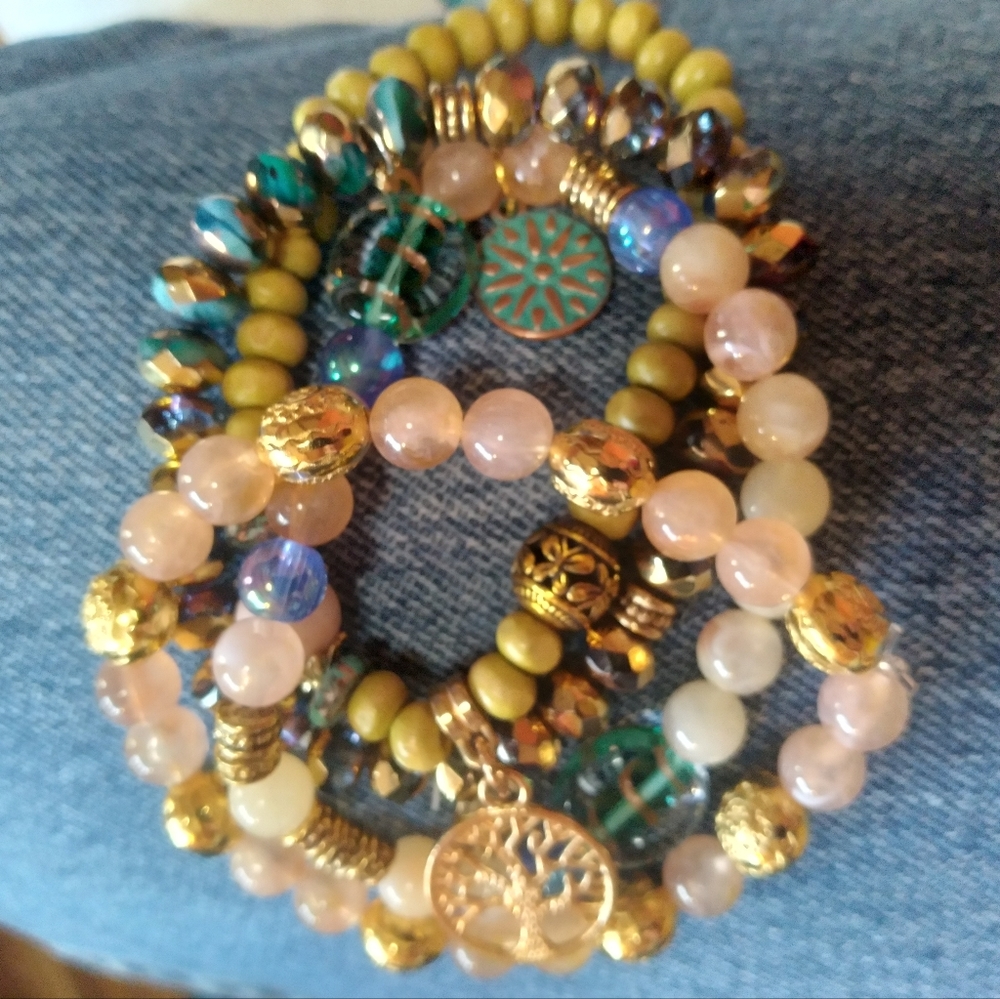 Boho Stretch Bead Bracelets 🌼 - Picture 9 of 10